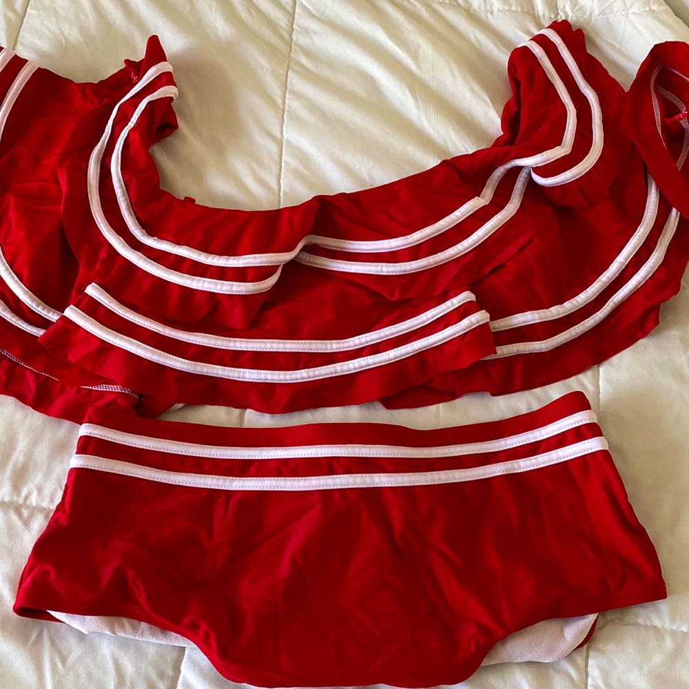 Women’s 2-piece Ruched Flounce Off-the-Shoulder Swim Set
